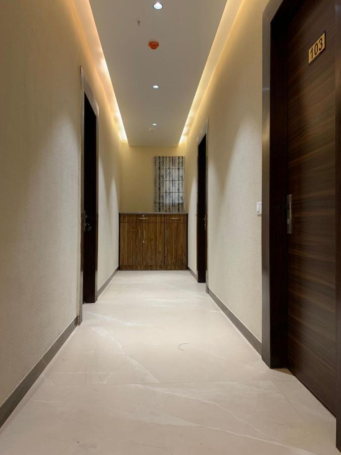 Hotel Alpine Plaza Shāhpur Extérieur photo