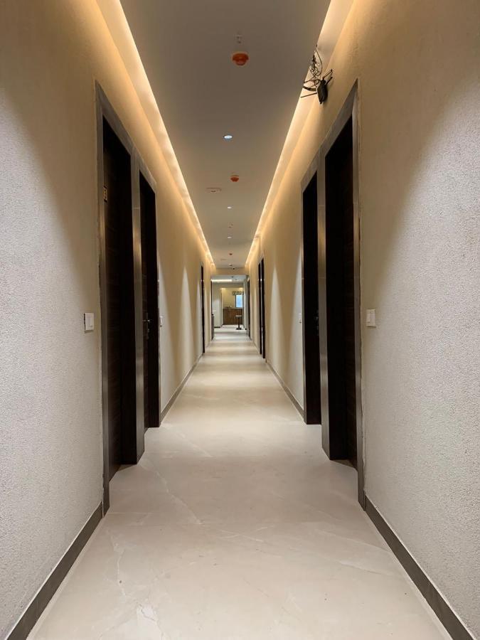 Hotel Alpine Plaza Shāhpur Extérieur photo